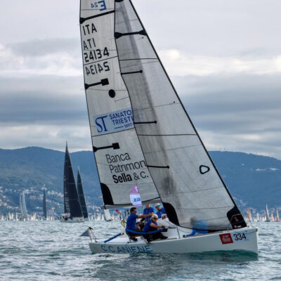 Barcolana, Alessandro Rinaldi conquista la vetta: primo nella categoria VII e quella della Classe E24